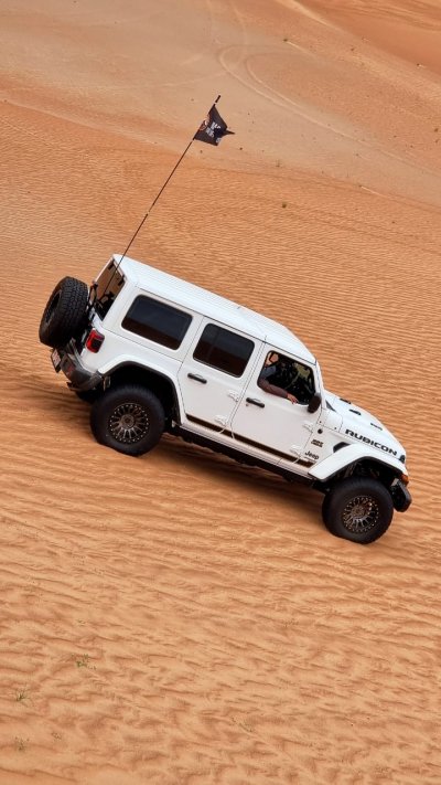 Jeep 392 White + FJ DONBOL 2 Black